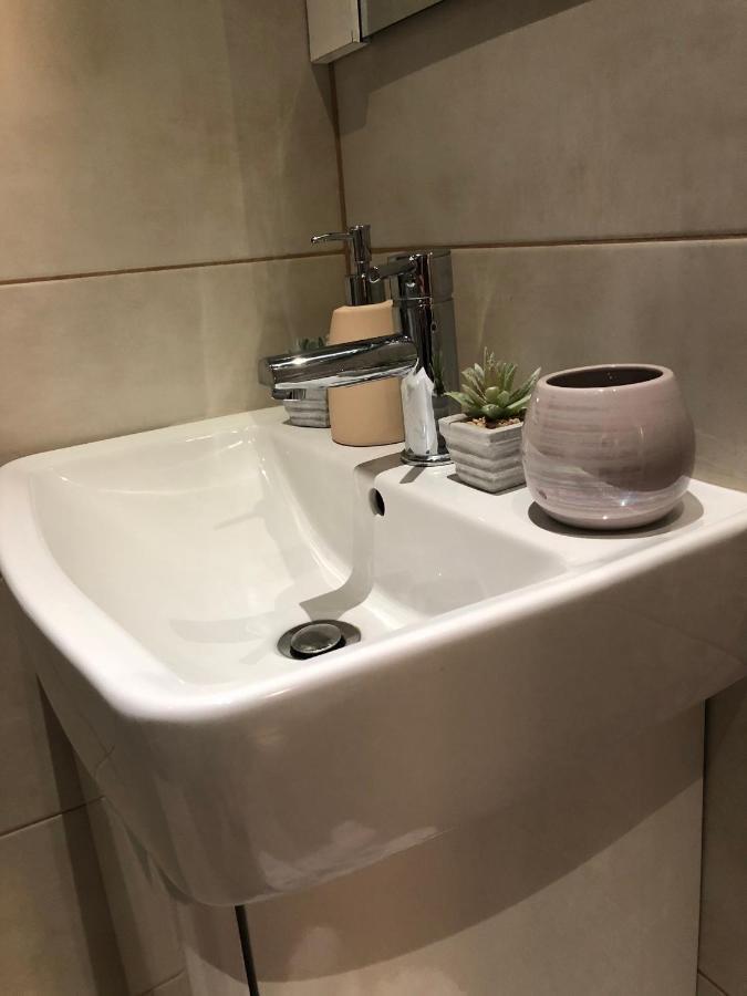 Cozy Central Apartment Braşov Buitenkant foto